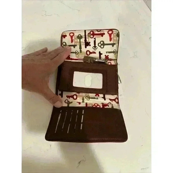 Vera Bradley Red Corduroy Large Wallet Tri-Fold Clutch Oversized NWT - Picture 8 of 10